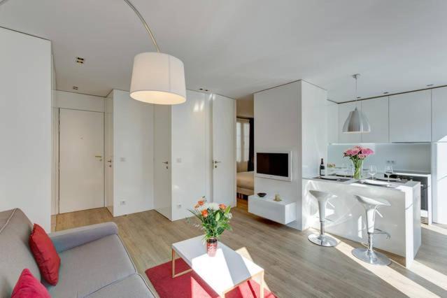 Champs Elysees Apartment Париж Екстер'єр фото